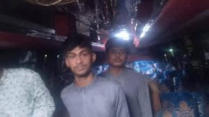 সুন্নিদের মার্চ ফর গাঁজার বাস থেকে নিষিদ্ধ ছাত্রলীগের ২৬ সদস্য আটক
