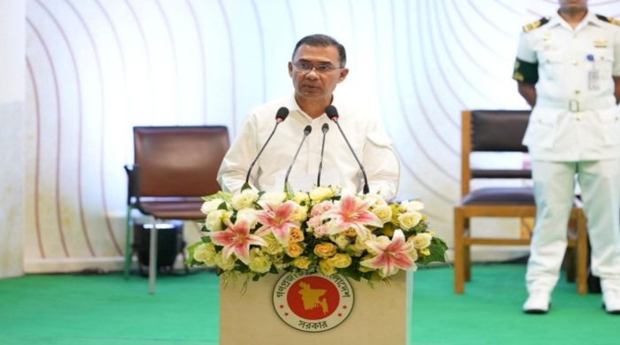 ইমাম-মুয়াজ্জিন ও ধর্মীয় উপাসনালয়ে কর্মরতদের সম্মানি প্রদান কার্যক্রমের উদ্বোধন করলেন প্রধানমন্ত্রী তারেক রহমান